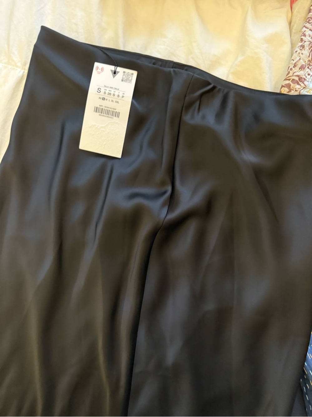 Sleek Black Midi Skirt - Minimalist Women's Skirt - Picture 2 of 4
